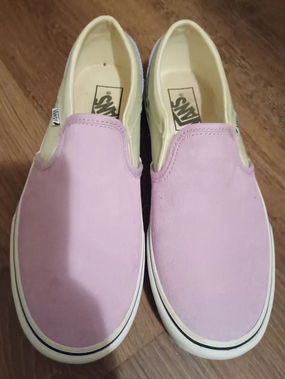 << Vans  Slip-On Sneakers in Light Lavender and Cream Size 7.5